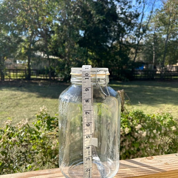Clear Glass Storage Jar with Clamp Lid - Picture 7 of 9